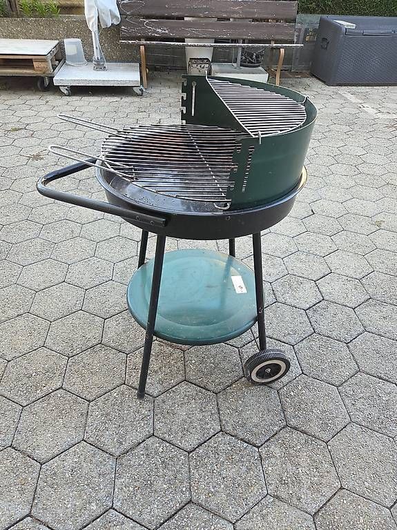 Grils: Grill Holzkohle – D'occasion à Berikon par sabatuv