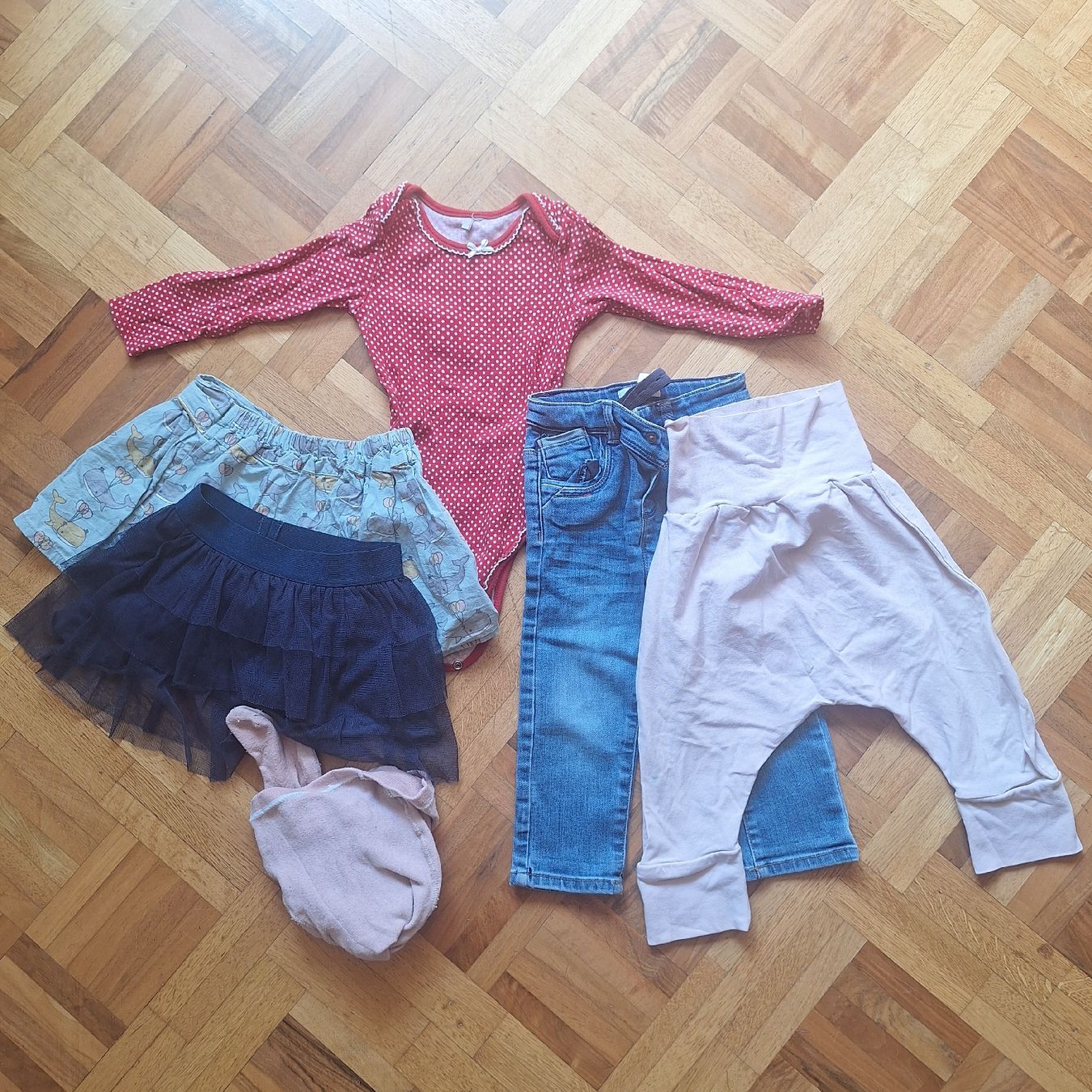 Lotti & Set di vestiti: Kleiderpaket Gr. 80 – Usato da Fribourg venduto da lf87