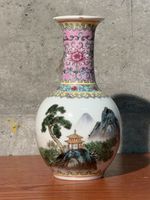 20th century Chinese vase - Hand painted 1950s