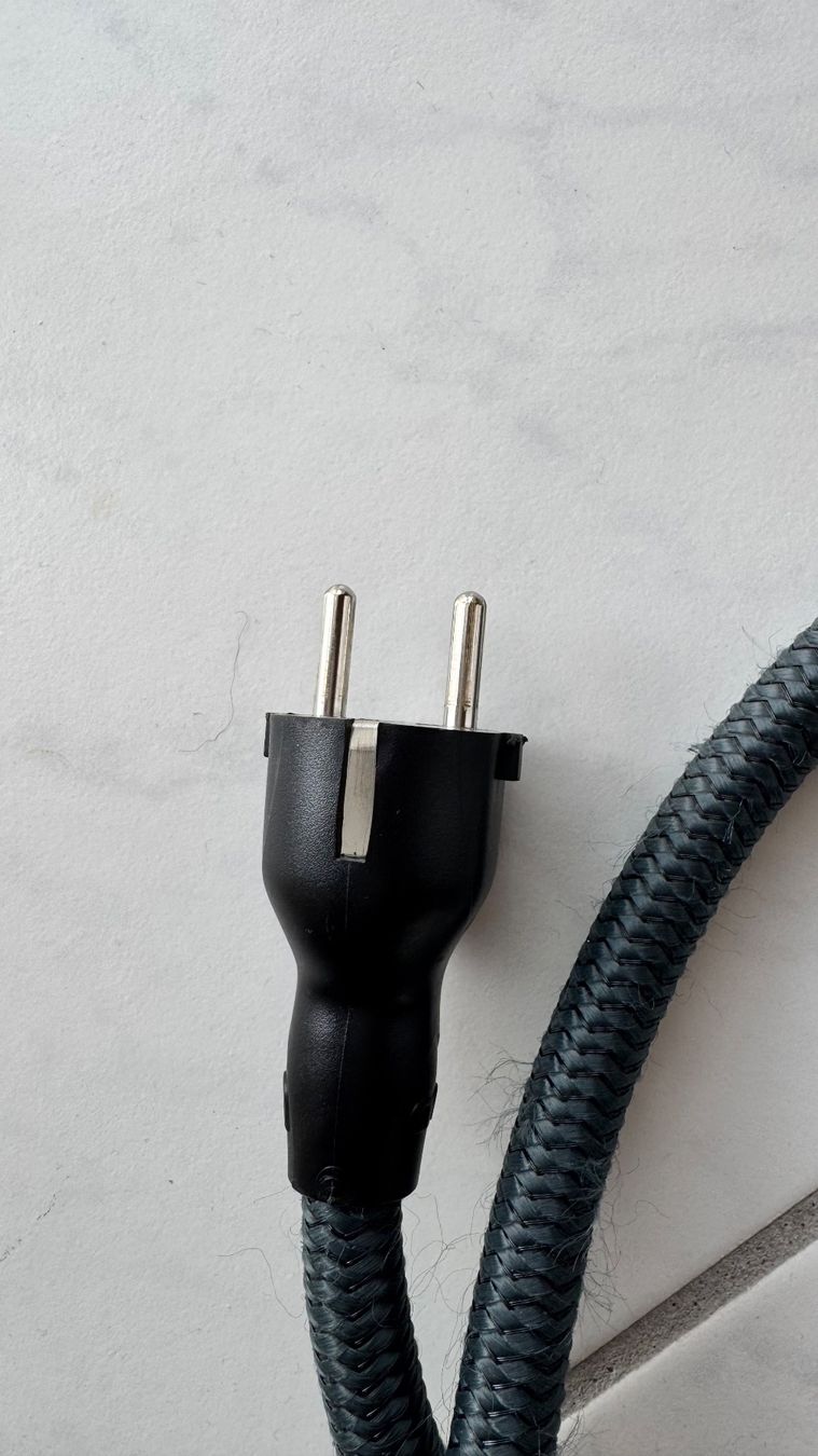 AudioQuest Kabel: AudioQuest NRG-Y3 EU-C13 Stromkabel 1m – Gebraucht aus Ennetbaden von vik_l8jt 2