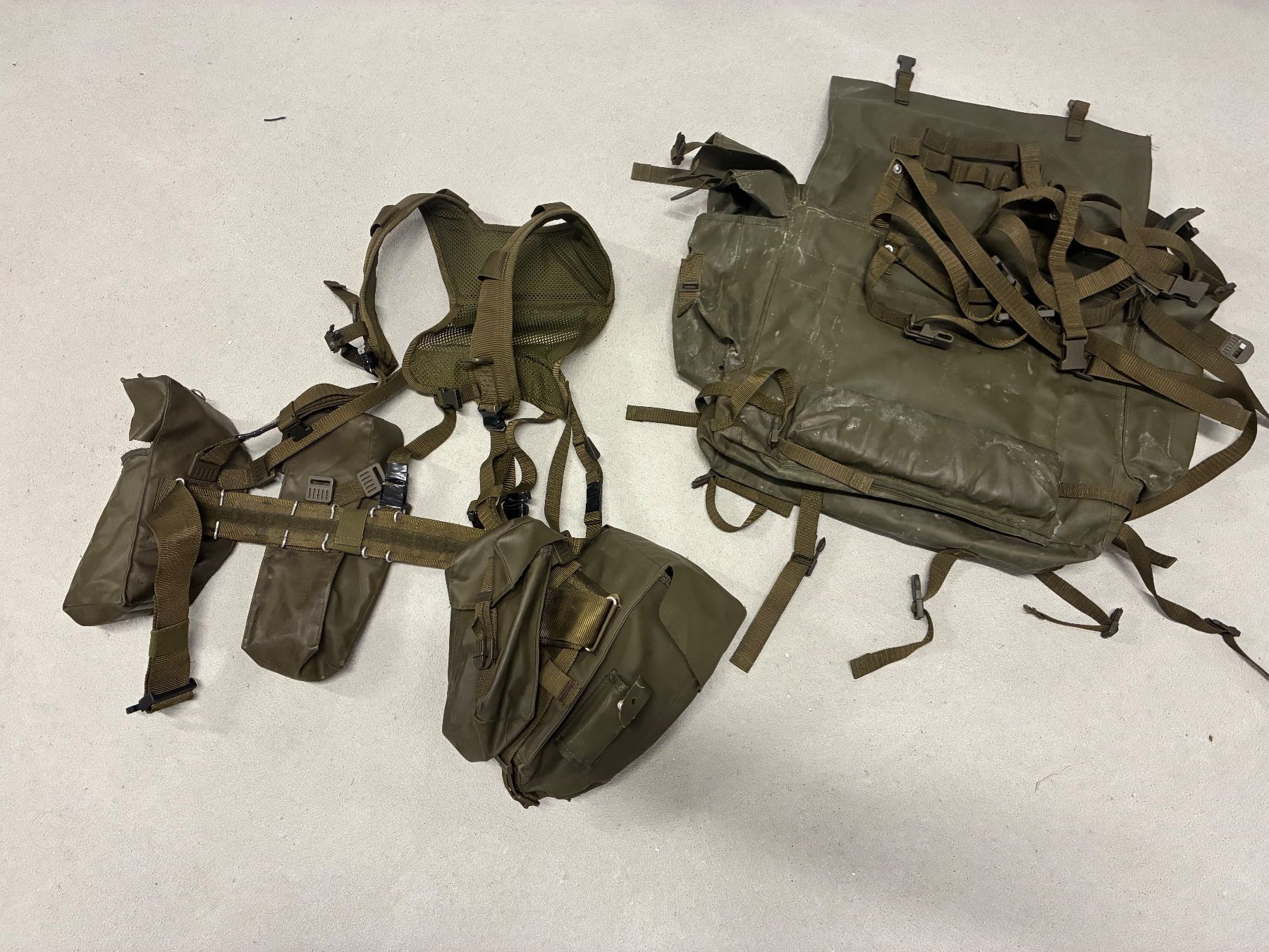 Schweizer Armee Zaini: Schweizer Armee GT mit rucksack – Usato da Oberiberg venduto da reimet