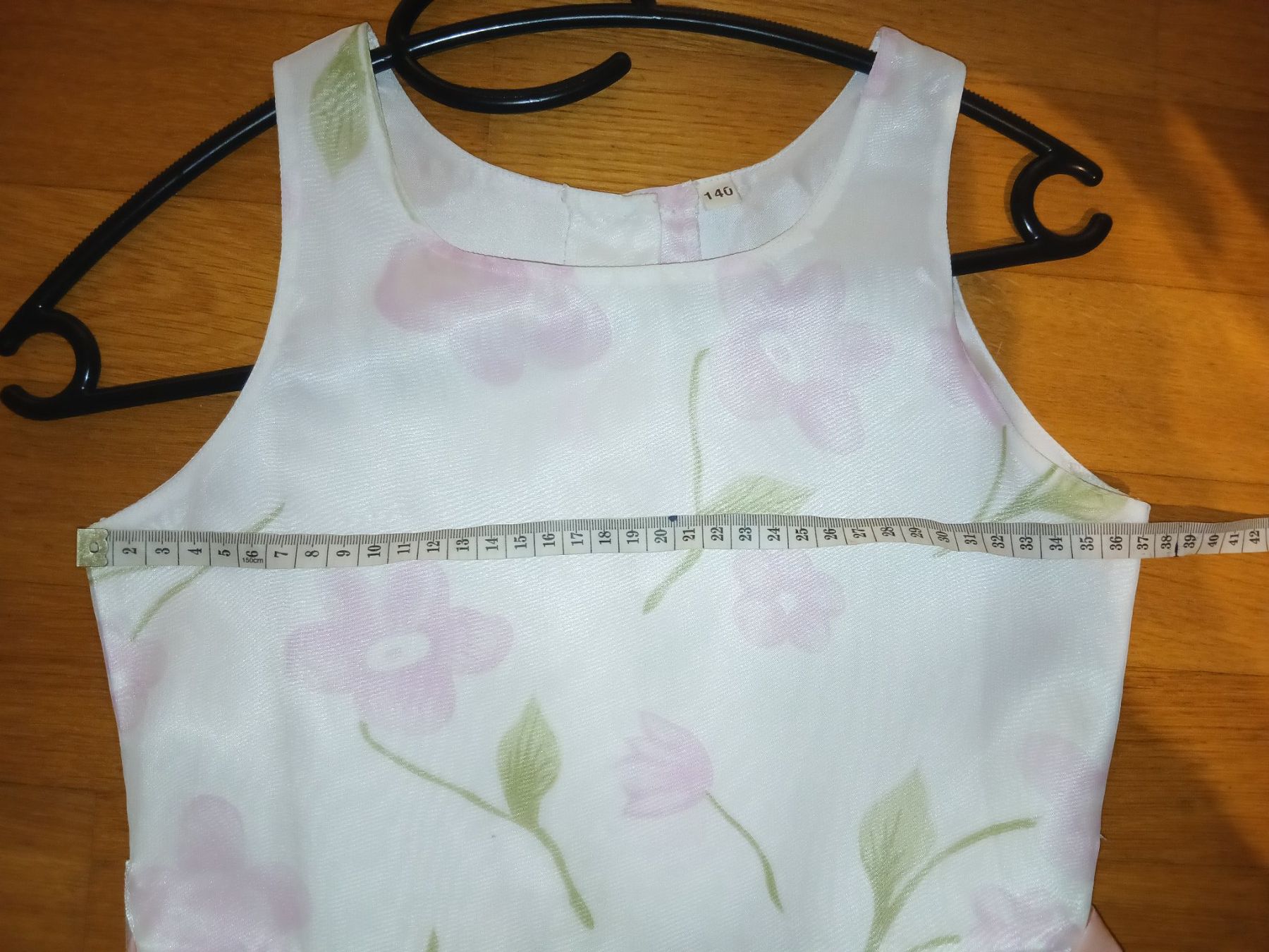 Vestiti & Gonne: Kleid festlich Gr. 140 – Usato da Bischofszell venduto da Mama_x 2