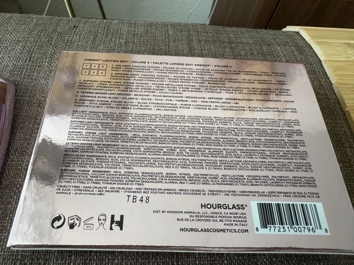 Hourglass Make-up: Hourglass – Gebraucht aus Frauenfeld von FENOMENO01 4