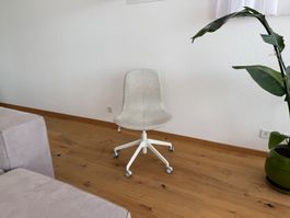 IKEA LÅNGFJÄLL Bürostuhl weiss/hellgrau, höhenverstellbar
