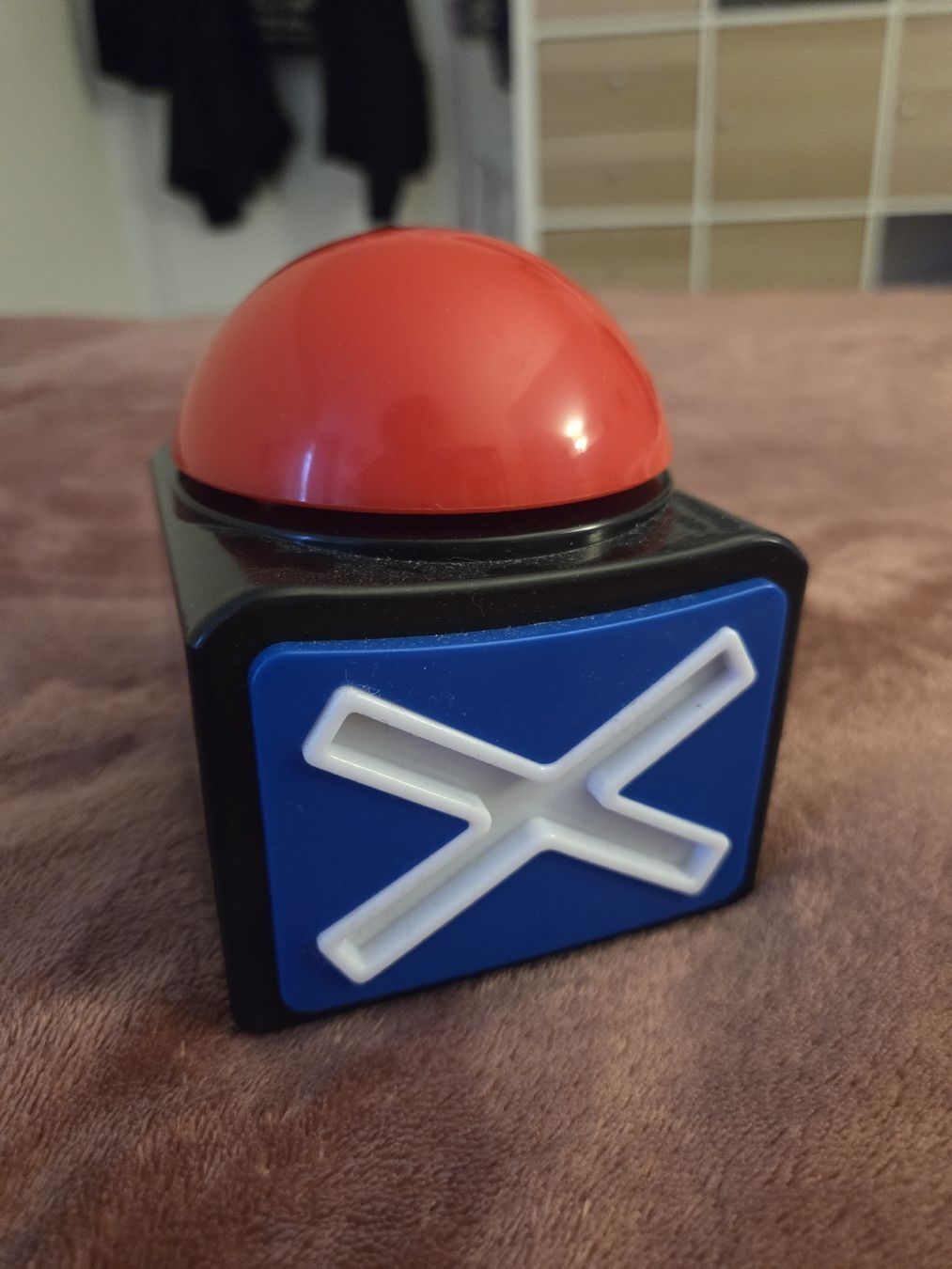 Schalter: Roter Knopf Buzzer – Neu (gemäss Beschreibung) aus Schlieren von ann_8xsx
