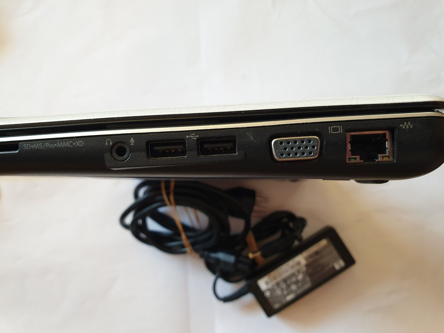 Hewlett Packard Notebook: Laptop HP Pavillon dm1-10 / Linux Mint 22.3 – Usato da Moudon venduto da Triscele9 4