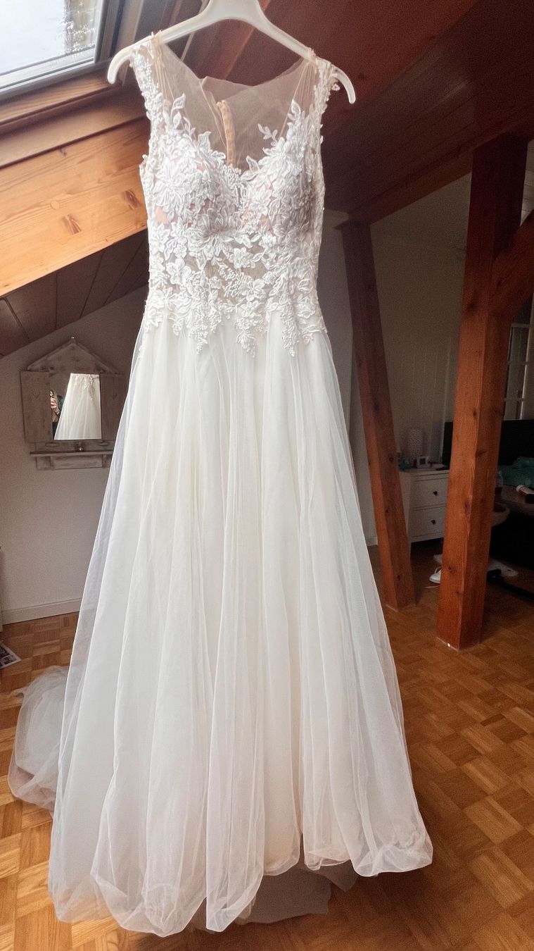 Vestiti: Hochzeitskleid & Unterrock – Usato da Auswil venduto da mel_qfh8