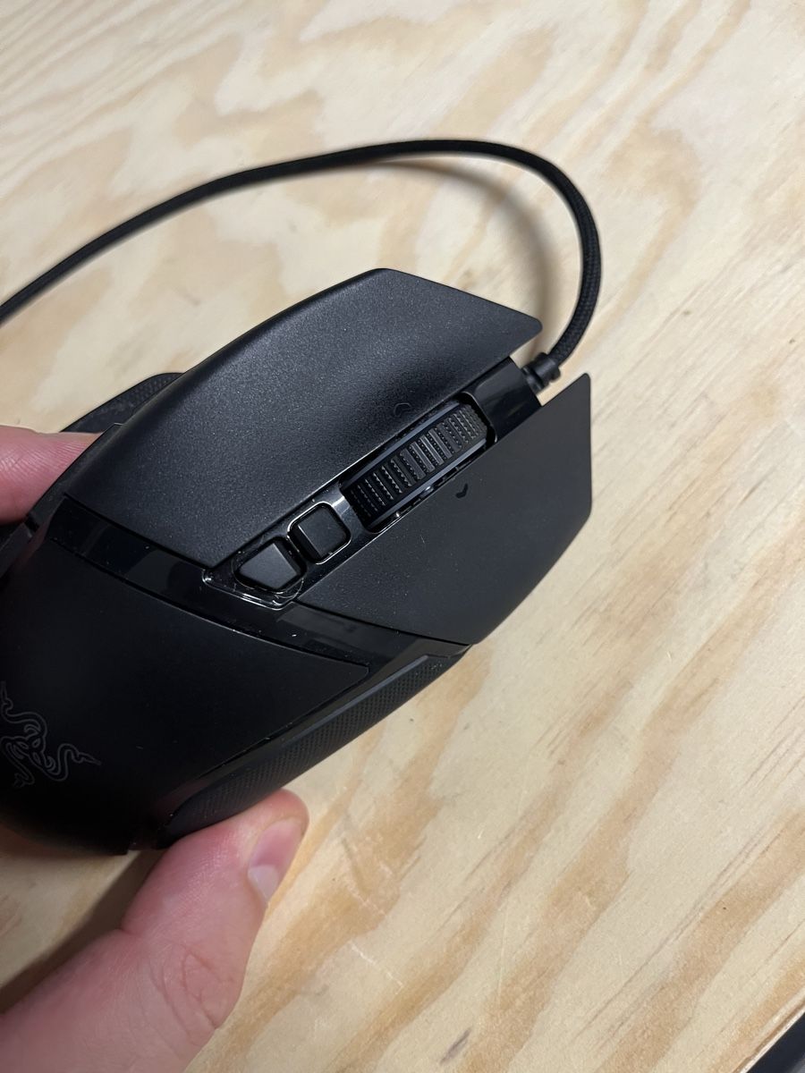Razer Souris: Razer Basilisk V3 Gaming Maus – D'occasion à Birrhard par Double-O-Seven 3
