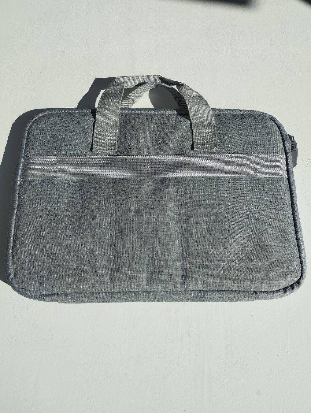 Taschen: Graue Laptoptasche, neu, praktisches Design! – Neu und originalverpackt aus Ostermundigen von Dinge1 1