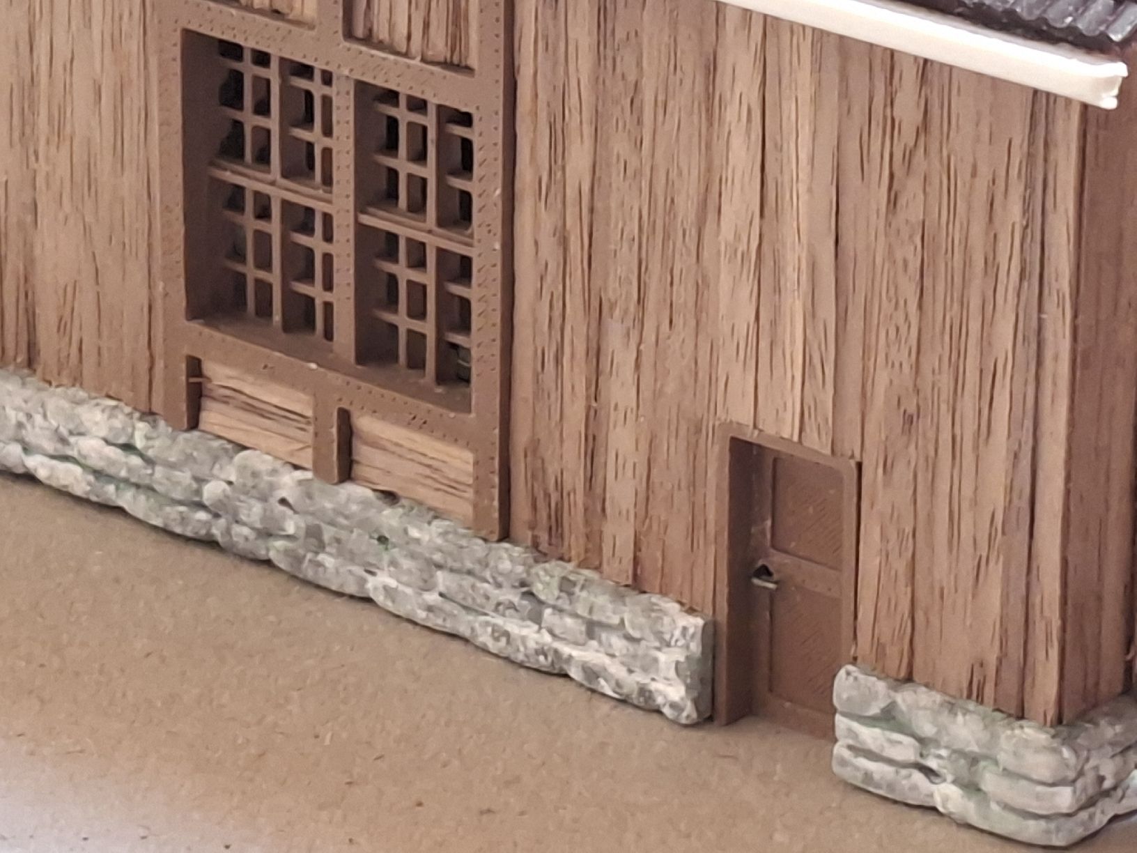 Modellini di ferrovie: Lokschuppen dunkles Holz – Nuovo (secondo la descrizione) da Weisslingen venduto da Moco_mexiko 9