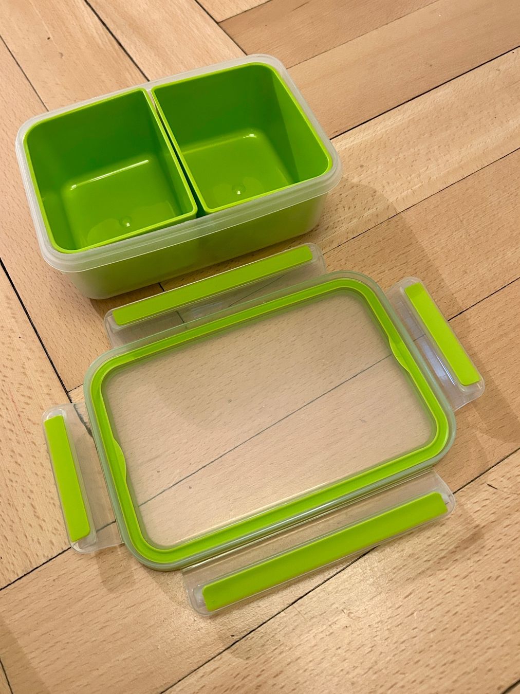 Emsa Contenitori & Simili: Emsa Snackbox Clip&Go 1.0 Liter – Usato da Zürich venduto da Goldsalamander 2