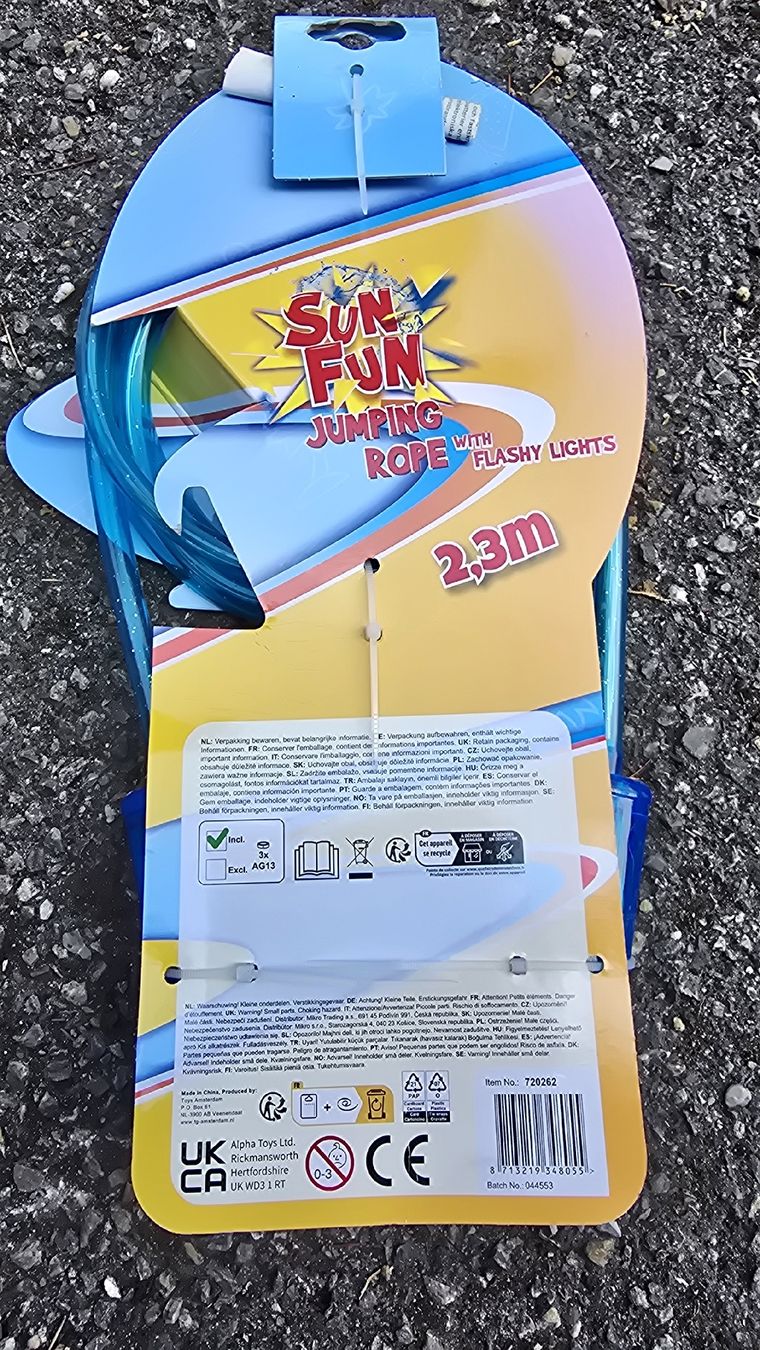 Sonstiges Spielzeug & Basteln: Seilspringen mit Licht 2.3m neu – Neu und originalverpackt aus Dussnang von Priska2285 1
