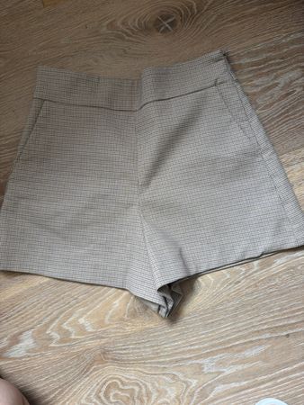 Zara Damen Shorts kariert neu Grösse S