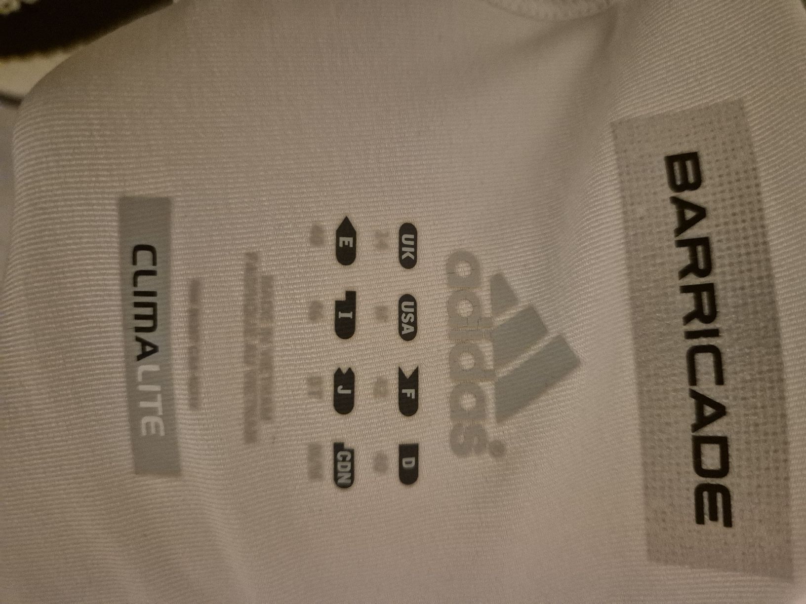 Adidas Gonne: Adidas Rock/Shorts Gr.M – Usato da Thalwil venduto da Briscolina 2