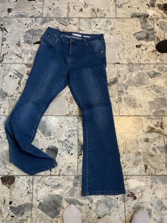 Damen Jeans blau Bootcut Schnitt neu mit Etikett