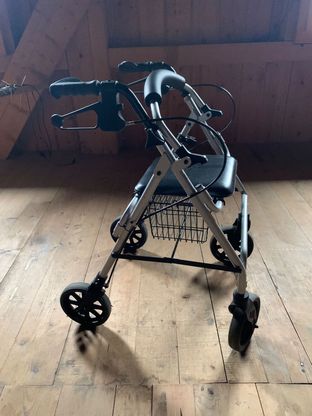 Gehhilfen: Leichter Rollator mit Sitz - NOVA – Gebraucht aus Erlinsbach SO von sams.things 2