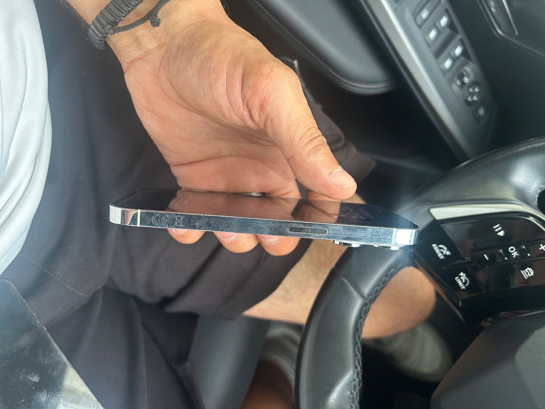 Apple Portables: Iphone 14 pro 128GB – D'occasion à Rorschach par lia_27fd 3