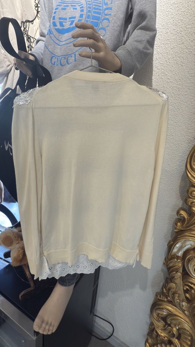 Pullover & Sweatshirts: Louis Vuitton Pullover mit Pailletten, Gr. S, Made Italy 49 – Gebraucht aus Lachen SZ von HelvetiaLuxury 8