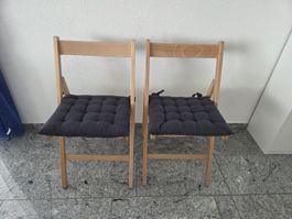 2 Klappstühle Holz mit Kissen guter Zustand