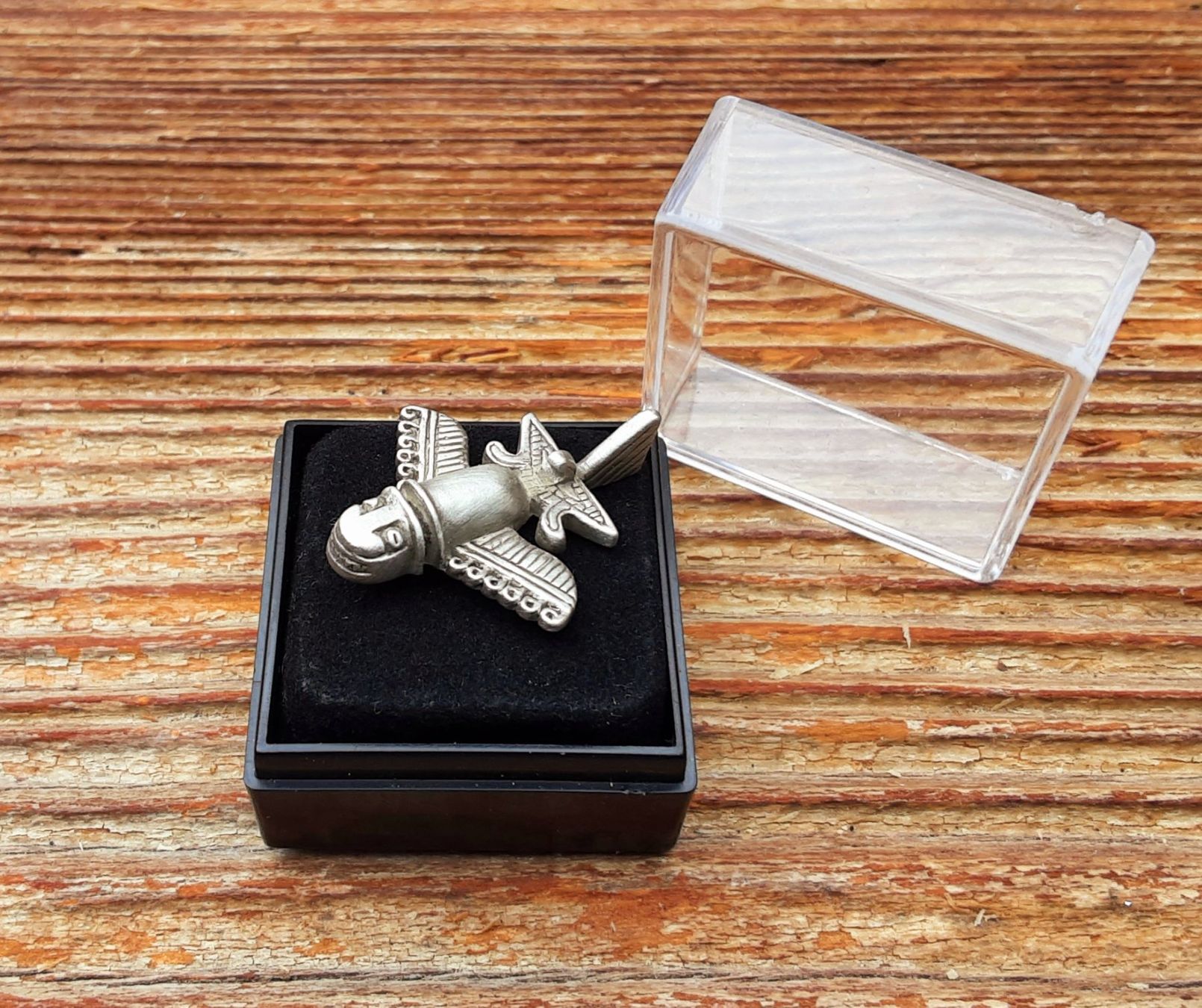 Plaketten & Abzeichen: "Prä-Astronautik" Pin – Gebraucht aus Madiswil von a_k_ftq6