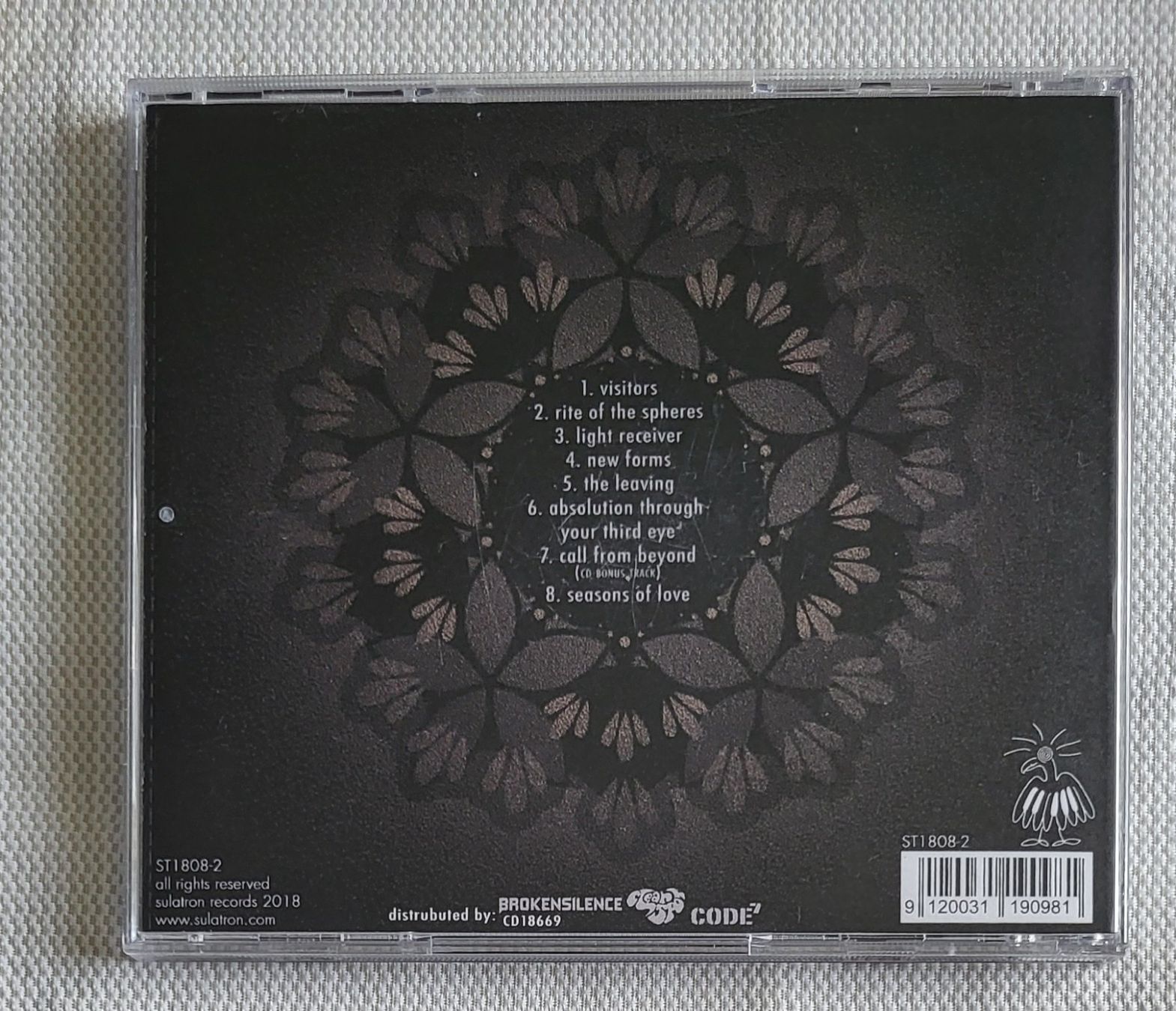 CDs: lamp of the universe – Gebraucht aus Villars-sur-glane von Epsilonhike 1