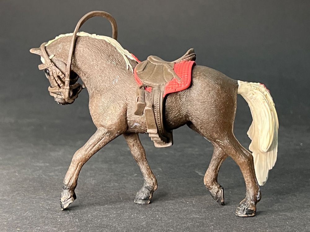 Schleich 42469 Jument Rocky Mountain Horse Spectacle Équestre – Figurine Cheval Réaliste Horse Club Dès 5 Ans