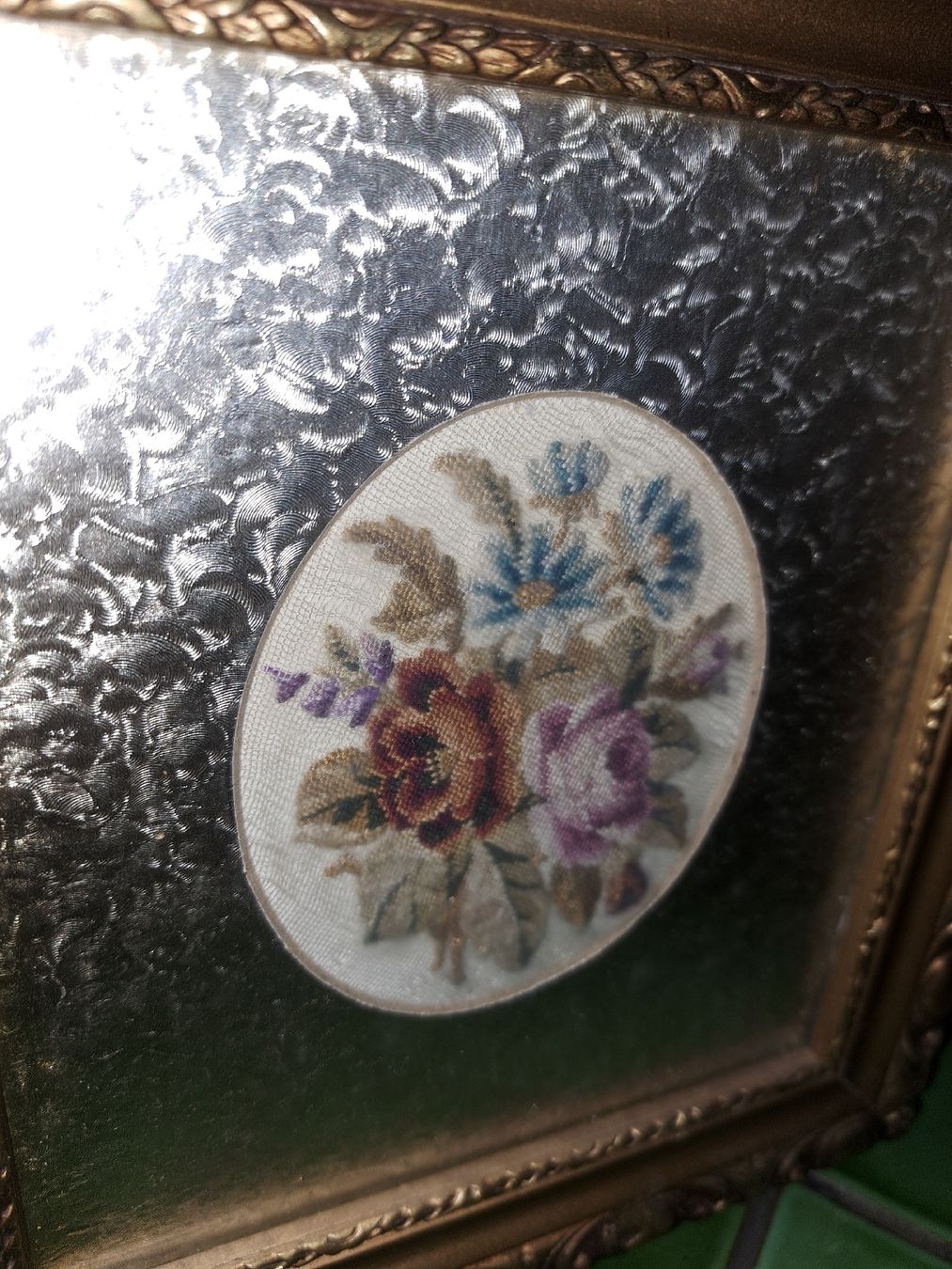 Foto & Immagini: Gerahmtes Petit Point Bild – Usato da Kölliken venduto da Upcycling-by-Mc-TAM 2