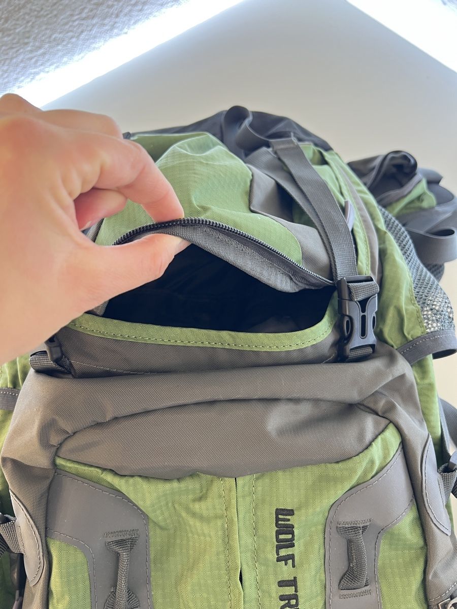 Zaini: Wanderrucksack Wolf Tracks grün/grau ca. 50 cm Höhe – Usato da Rotkreuz venduto da Migu2012 4