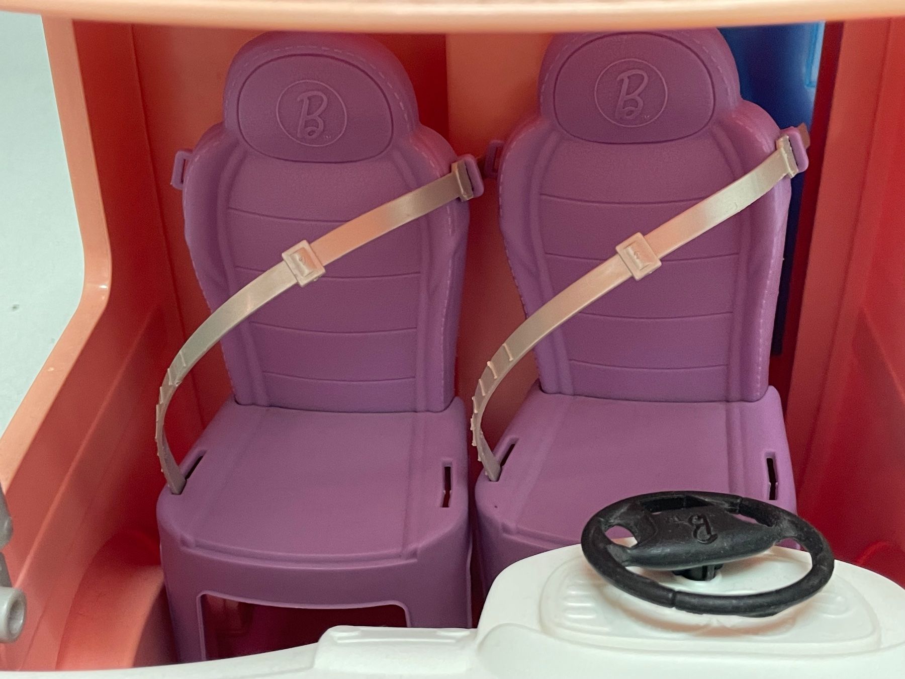 Spielzeuge: Barbiecamper mit Zubehör – Gebraucht aus Baar von Chrila3 8