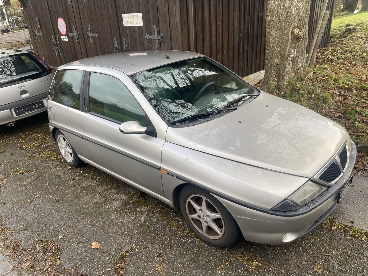 Lancia Automobili: LANCIA Y 1.4 – Usato da Bern venduto da hotcars24 1