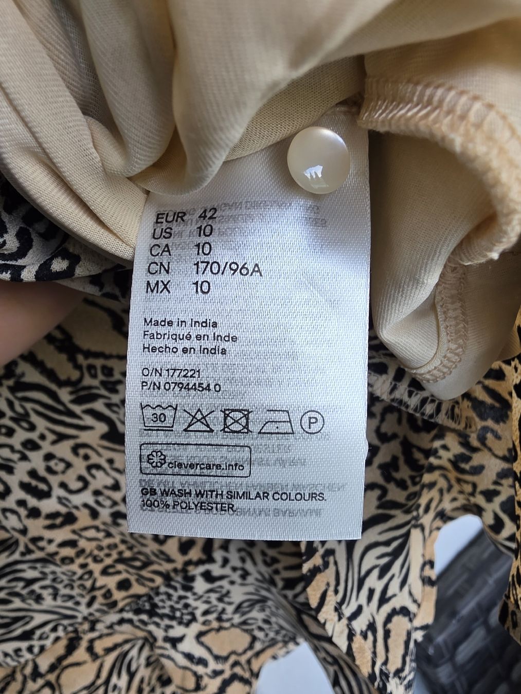 H&M Vestiti: H&M Damen Kleid Gr. 42 – Nuovo e nell'imballaggio originale da Wädenswil venduto da Gabinomi 7