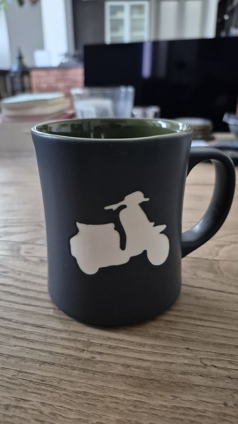 Starbucks Tasses: Vespa tazza Starbucks US version – D'occasion à Genestrerio par RUSTY_VIK