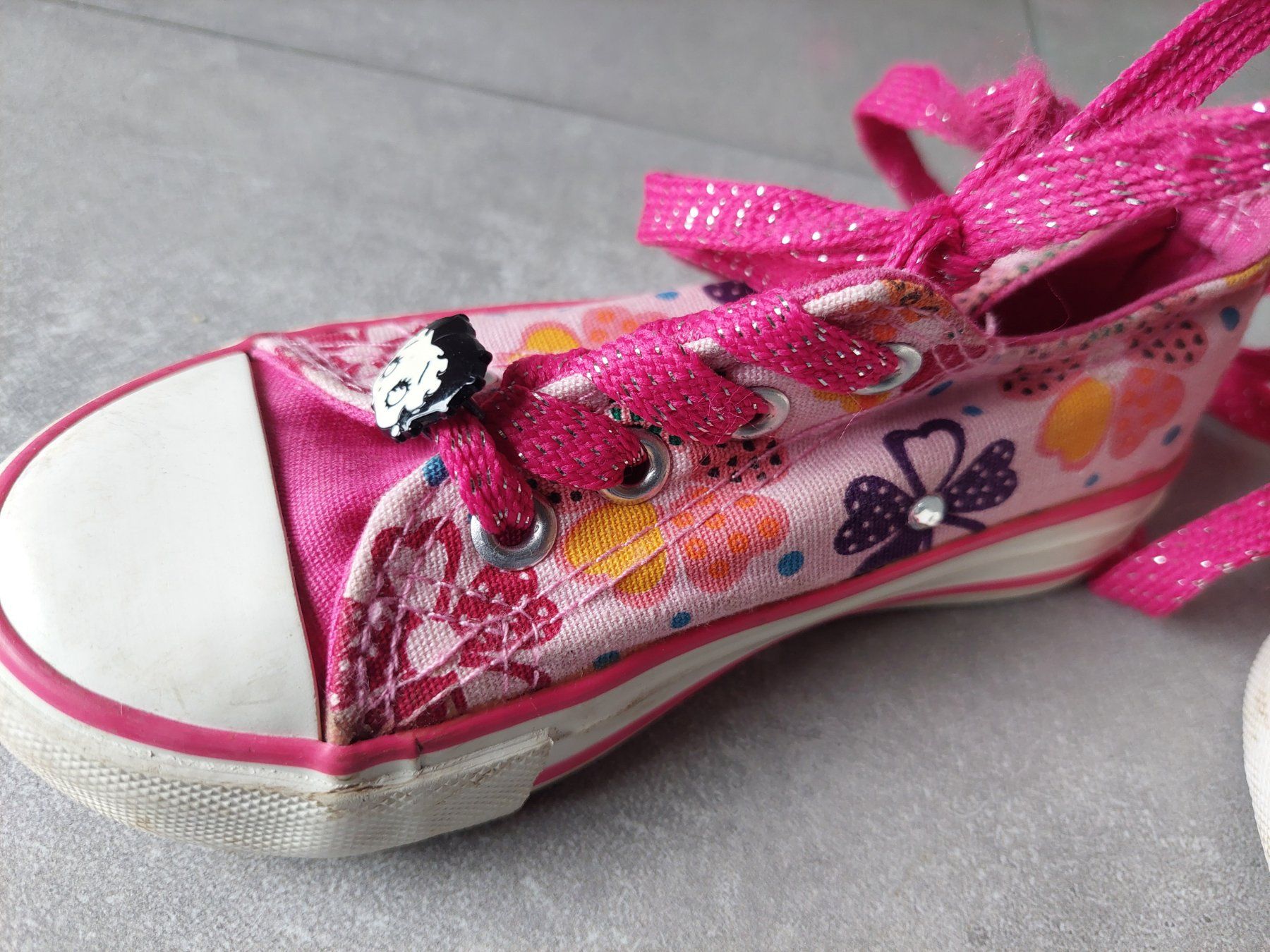 Scarpe per ragazze: Betty Boop Schuhe Grösse 26 – Usato da Wiesendangen venduto da troawus 3