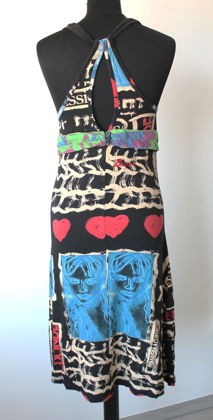 Desigual Vestiti: Robe DESIGUAL taille M – Usato da Chez-le-Bart venduto da jasse 1
