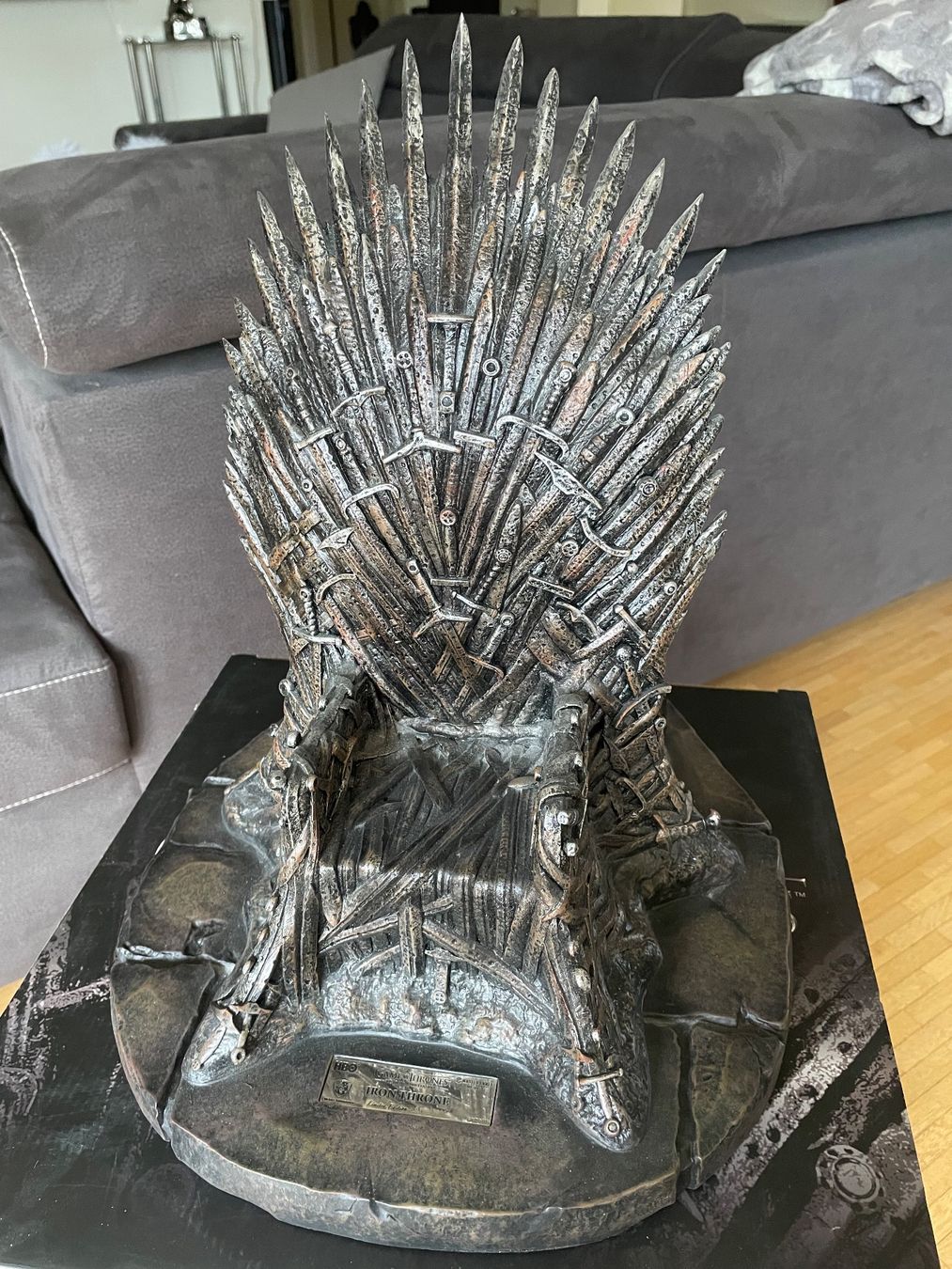 Statuette: IRON THRONE - GAME OF THRONES - MASTER CRAFT STATUE – Usato da Egg b. Zürich venduto da underworld 3