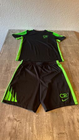 Nike CR7 Sportset schwarz grün Grösse 158-170 cm