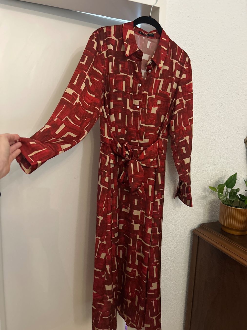 Mango Vestiti: MANGO Red Patterned Midi Dress, MEW MEDIUM – Nuovo (secondo la descrizione) da Wädenswil venduto da Jul_1207 6