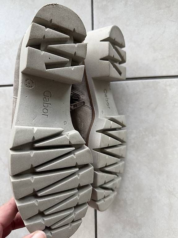Damenschuhe: Gabor Leder Halbstiefel (Wildleder) – Gebraucht aus Arth von Hannymoon68 1