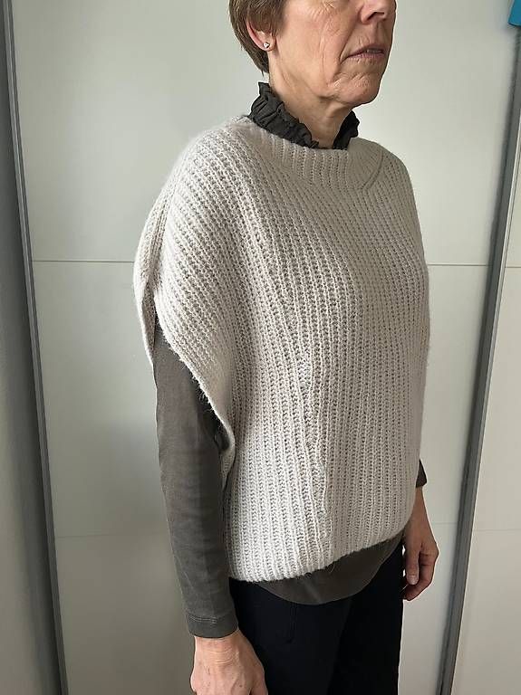 Marc Cain Top: Debardeur Marccain – Usato da Murten venduto da bea_n5yn 1