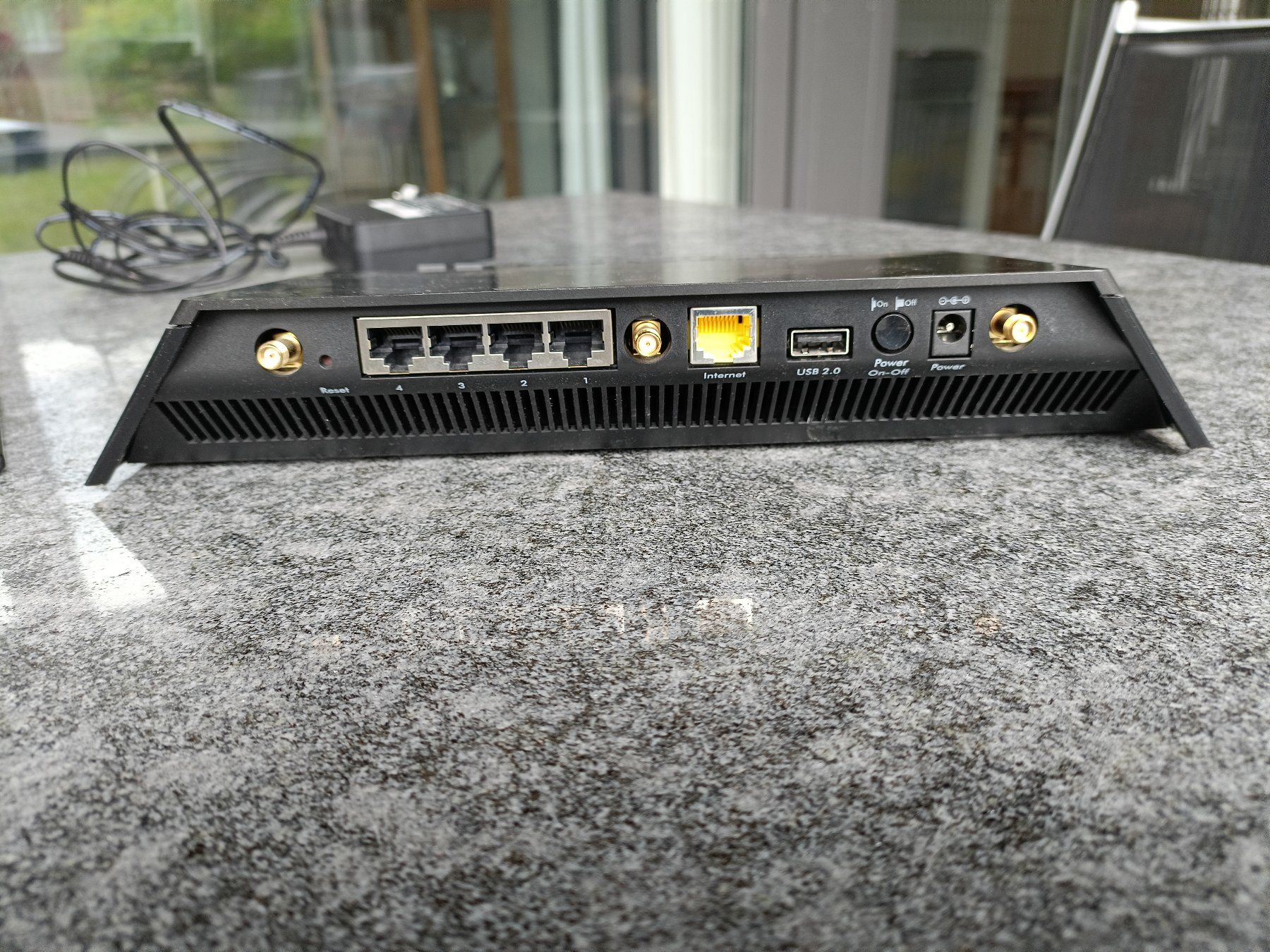 Netgear Modem & Router: Router Netgear – Usato da Obfelden venduto da degarre 4