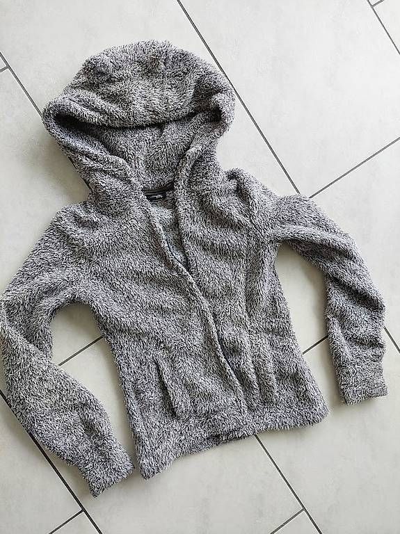 Jacken & Mäntel: Flauschige Jacke Grösse 146/152 – Gebraucht aus Bürglen UR von iigelti