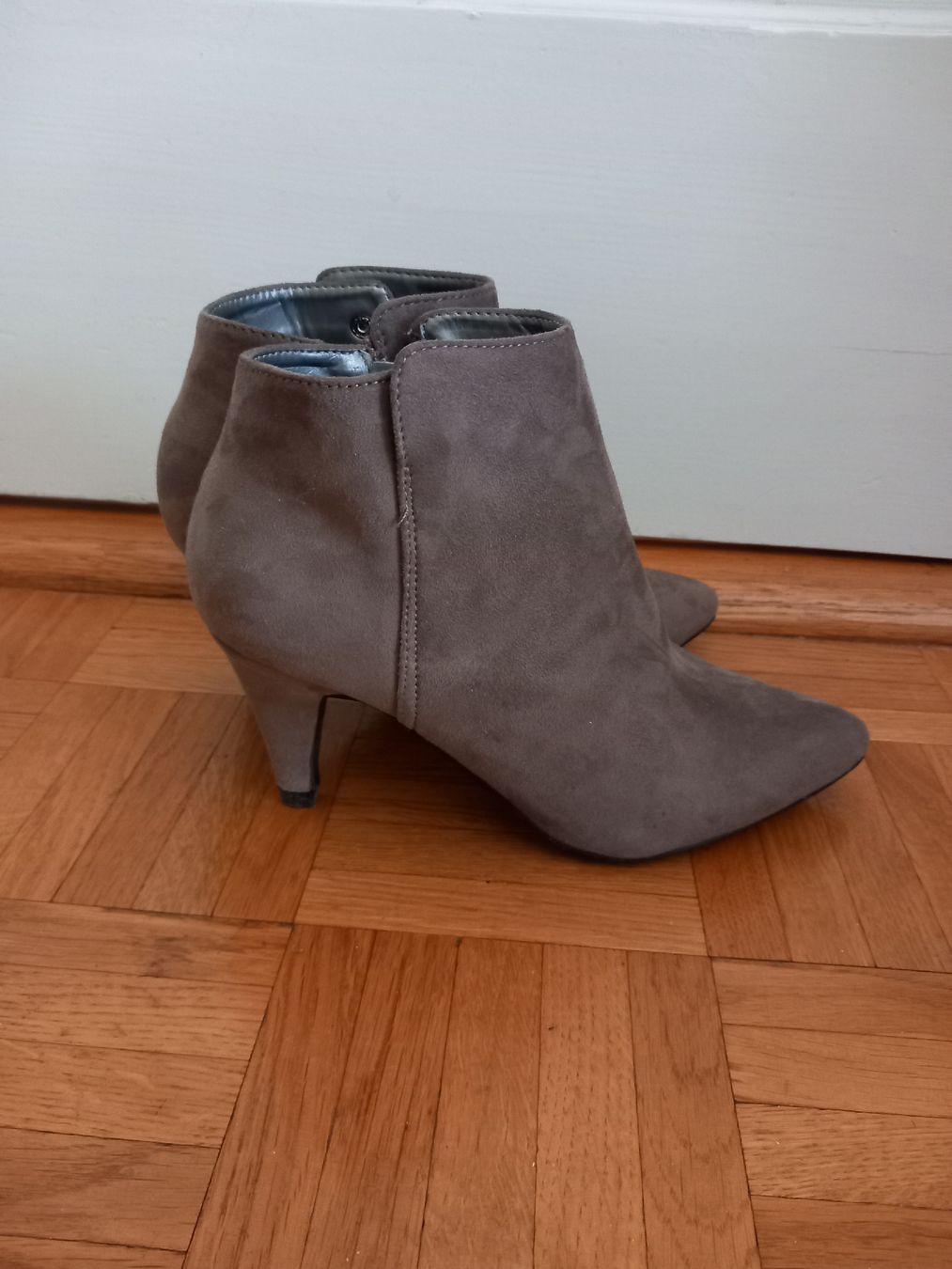 Chaussures femmes: Bottines grises- t.36 – D'occasion à Lausanne par jess090 1