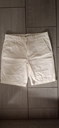Weisse Golf Shorts von United Colors of Benetton Gr. 46