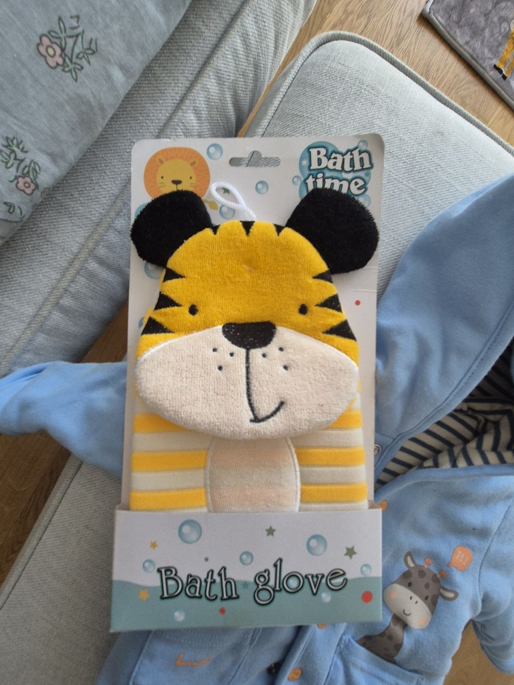 Lotti & Set di vestiti: Wendejacke ca Grösse 56 und Badehandschuh – Nuovo e nell'imballaggio originale da Erlinsbach SO venduto da fcaaraugirl 1