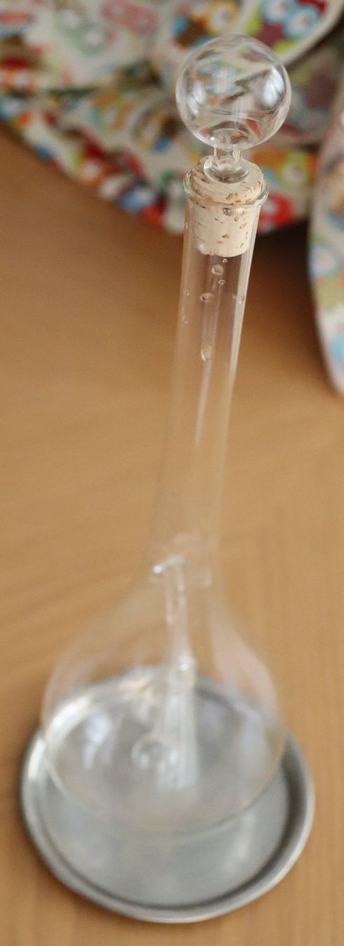 Caraffe: Glaskaraffe mit  Glaskorkverschluss+eingeblasener Kirsche – Usato da Glattfelden venduto da Sirax