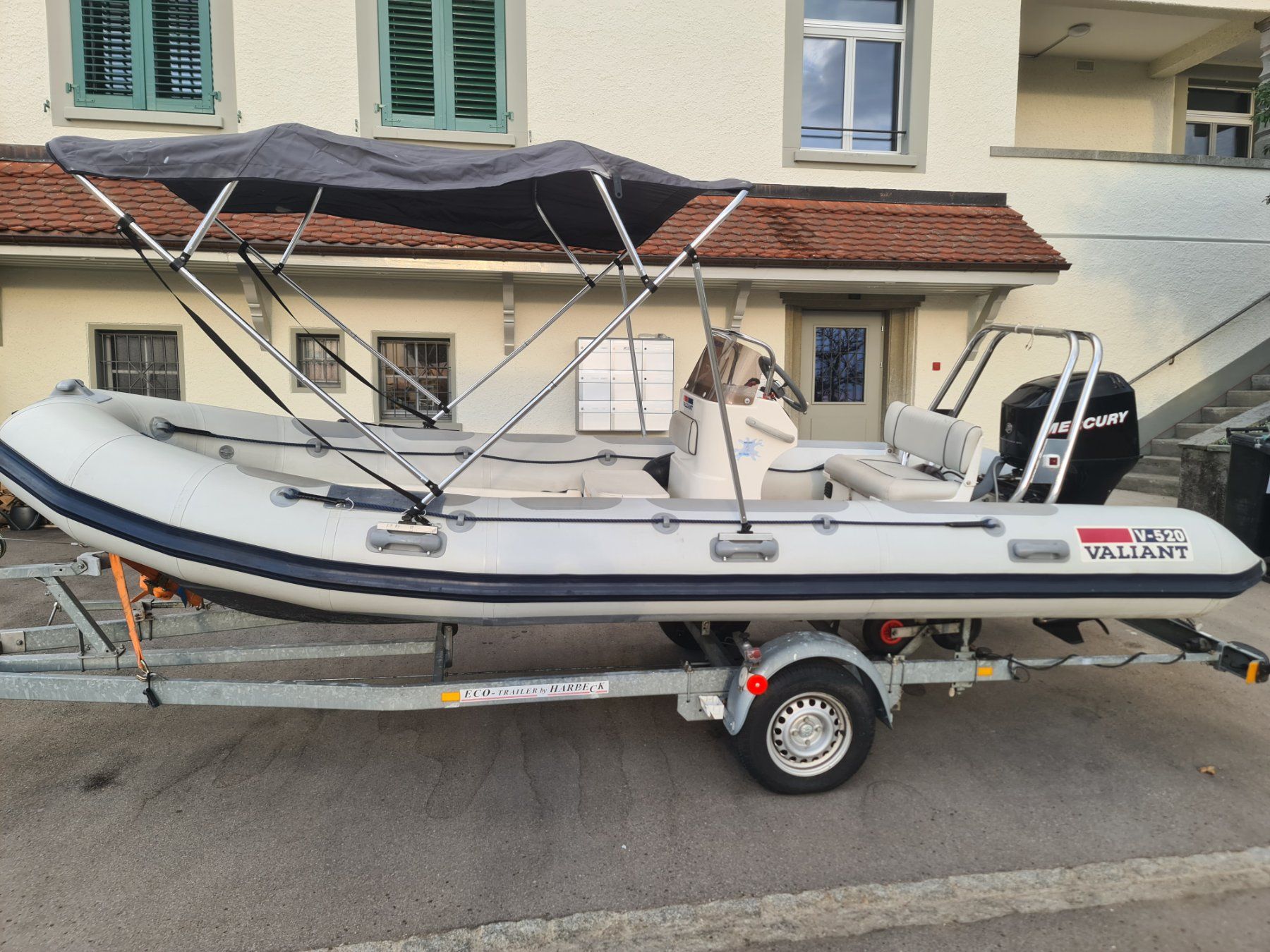 Valiant Barche: Schlauchboot evt. mit Trockenplatz am Thunersee – Usato da Worb venduto da Werich 4