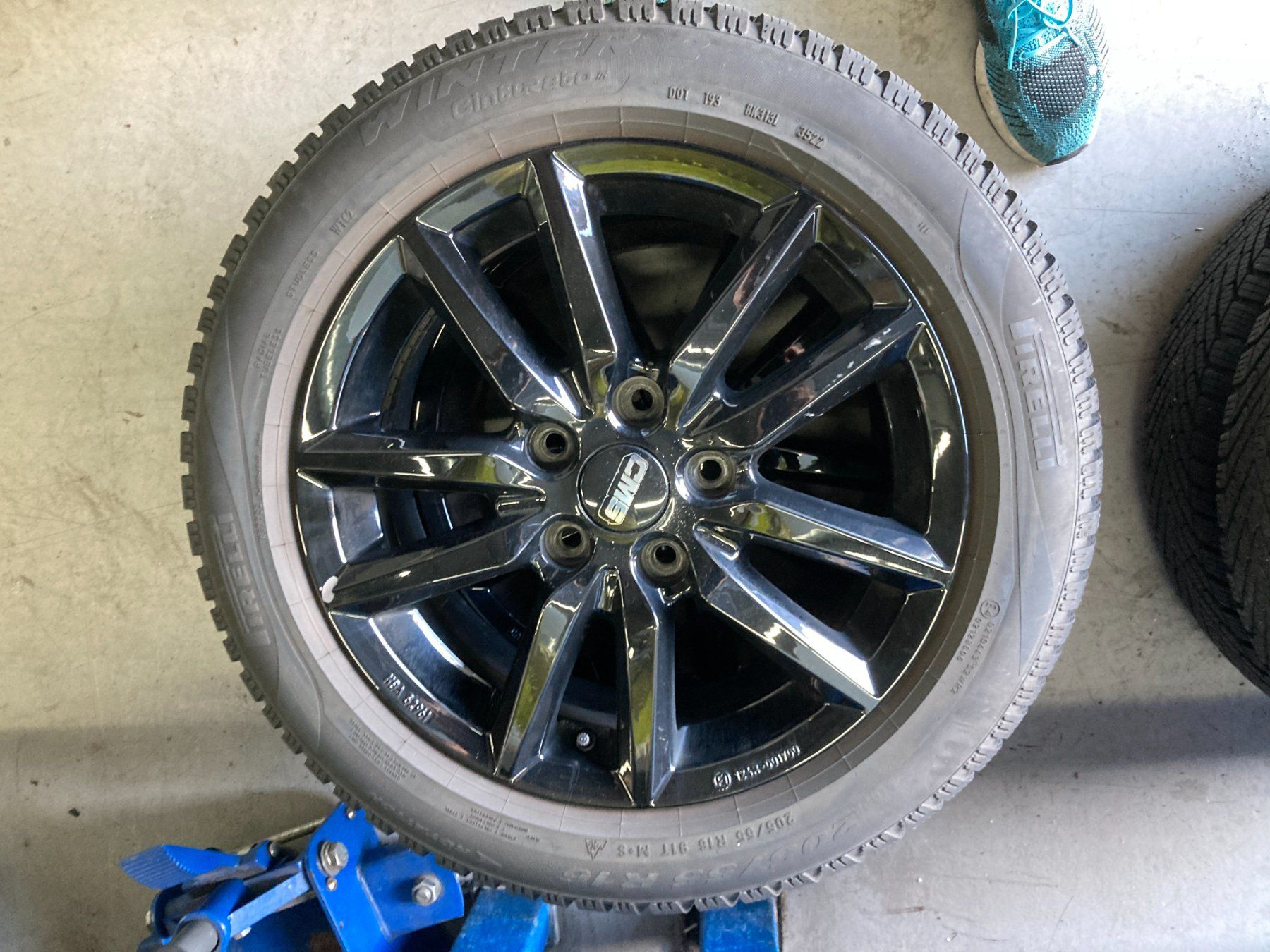 Kia Pneumatici & Ruote complete: 205/55R16 Winterräder Kia Ceed Continental – Usato da Cham venduto da WB2223 3