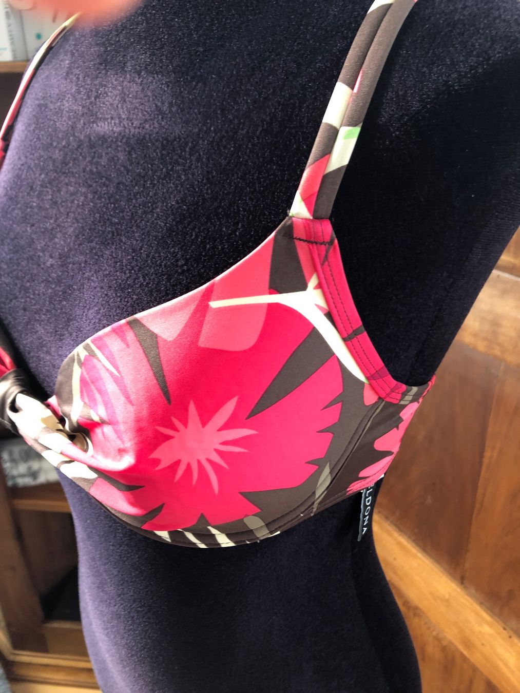 Beldona Costumi da bagno & Bikini: Bikini Gr38C, Blumenmuster Top & Slip Damen  Bademode... – Usato da Arlesheim venduto da leyRum4.5 2