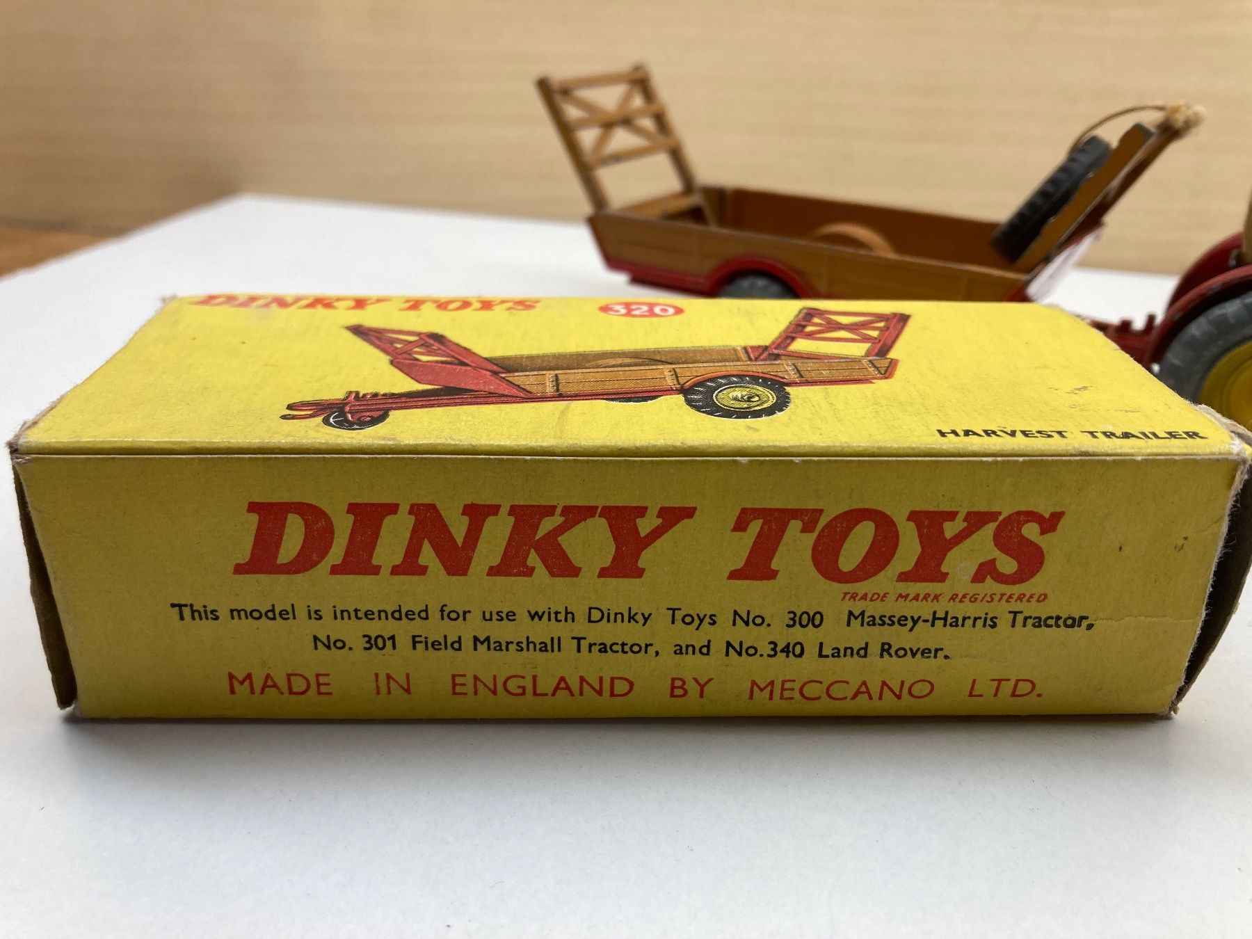 Dinky Toys Modellini d'auto: Dinky Toys Tractor & Trailer – Usato da Bretzwil venduto da Mygarage4147 3