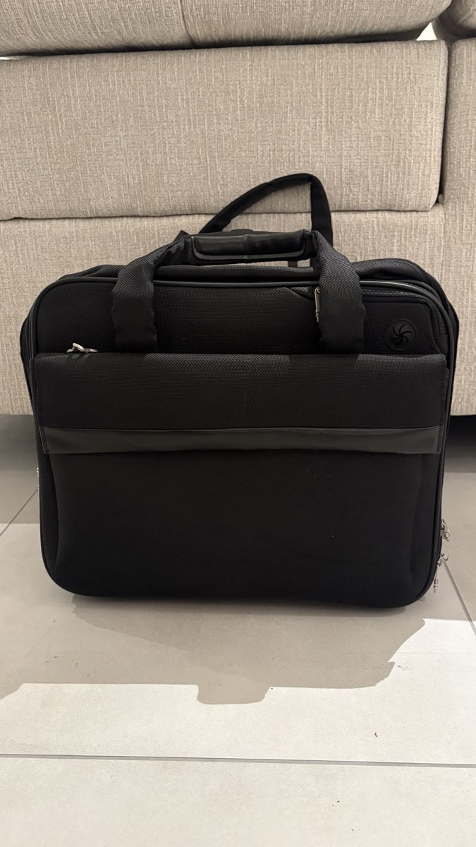 Valises de voyage: Samsonite Business Rollkoffer schwarz – Neuf (Voir description) à Zürich par alivasalli